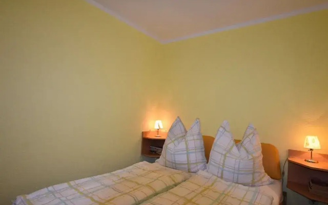 Quaint Bungalow in Reddelich near Baltic Sea Coast
