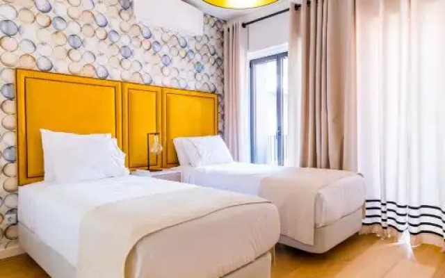 ALTIDO Bairro Alto 2-BR Apartment with Large Terrace