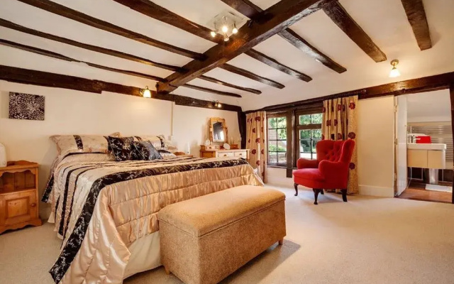 Greyhound Cottage