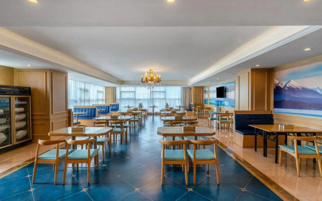 IU Hotel (Chongqing North Station South Plaza Center Branch)