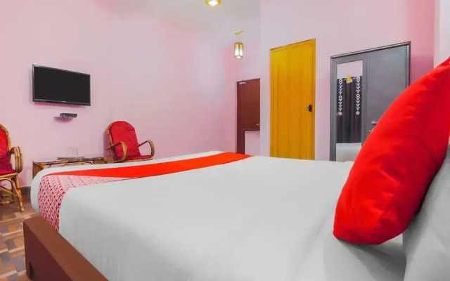 OYO 15449 Hotel Padma