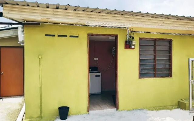 OYO 90291 Homestay De'Majidee
