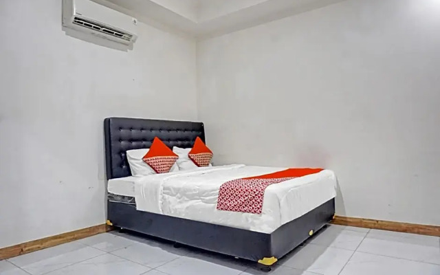 OYO 90784 Adelia Syariah Residence