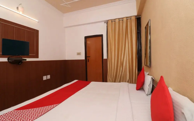 Hotel Parbati International