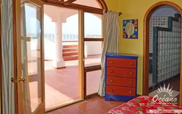Vistas de Las Olas Main House by RedAwning