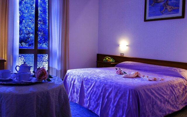 Hotel Massarelli Кьянчиано Терме вид на фасад