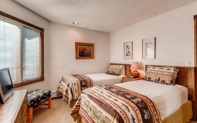 Westwind 406 2BD 2BA Gold Condo