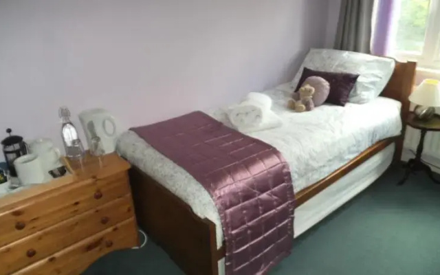 Linchens Gatwick B&B