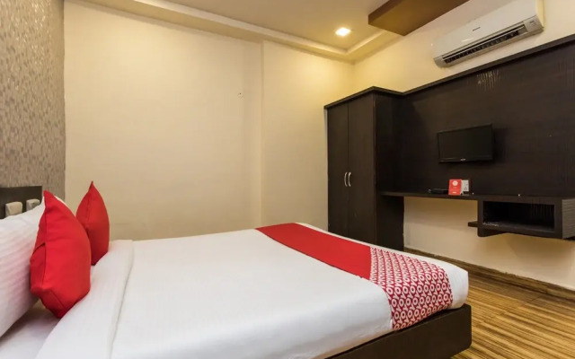 OYO 23471 Hotel Hilton Tower