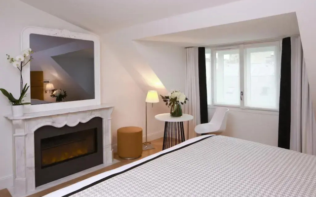 Hotel R De Paris
