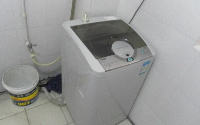 Mr. Chen's Self-Serve Family Inn