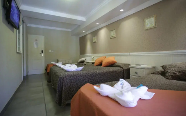 Club House Hotel
