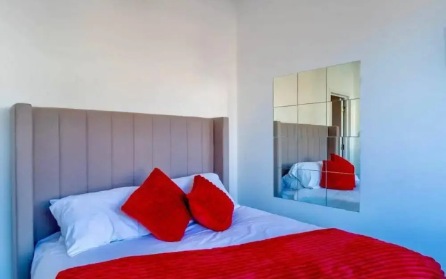 Rayleigh Retreat-spacious Family 3 Bed Apartment