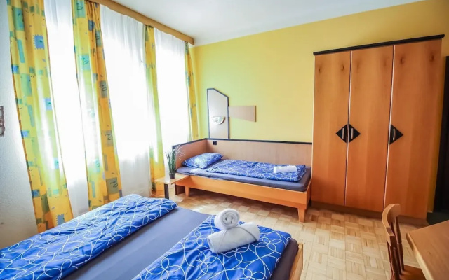Affordable Central Rooms Near U3