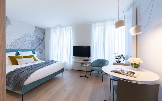 The Central City - Luxury ApartHotel in Luxembourg, Luxembourg from 304$, photos, reviews - zenhotels.com guestroom