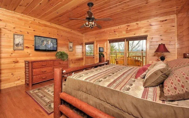 Dancing Bear Lodge
