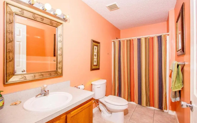Avery's Beach Bungalow by Distinctive Beach Rentals
