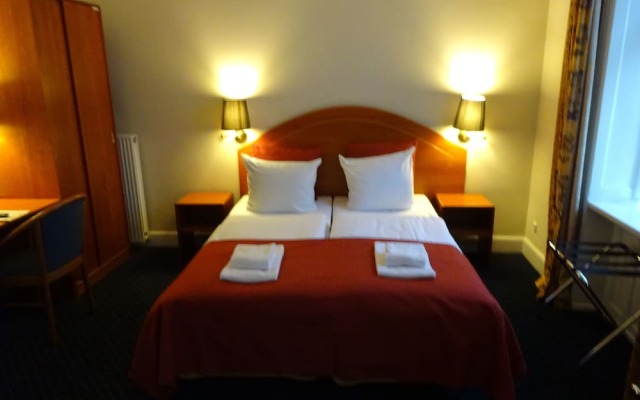 City Hotel Nebo вид на фасад