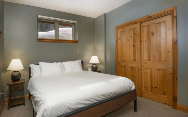 Timberfalls 1902 2 Bedroom Condo by RedAwning