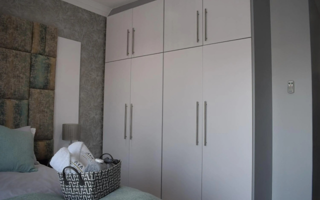 Aya Luxury Apartment 84