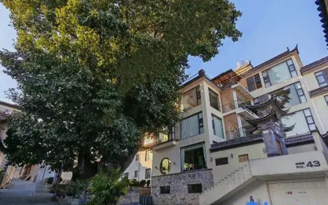 Tantu Inn (Dali Longweiguan Historical and Cultural District)