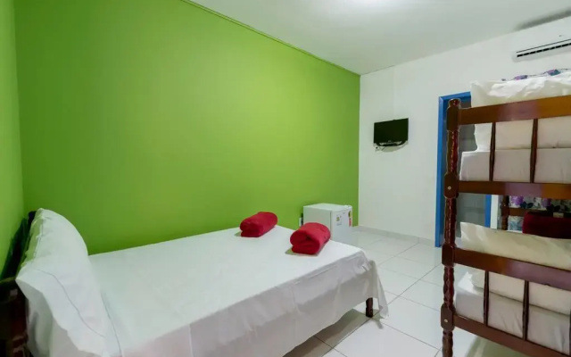 Cabanas Hostel & Suites