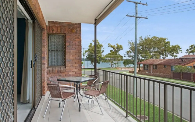 Waterviews,Pool, Wifi its all here !- Welsby Pde, Bongaree