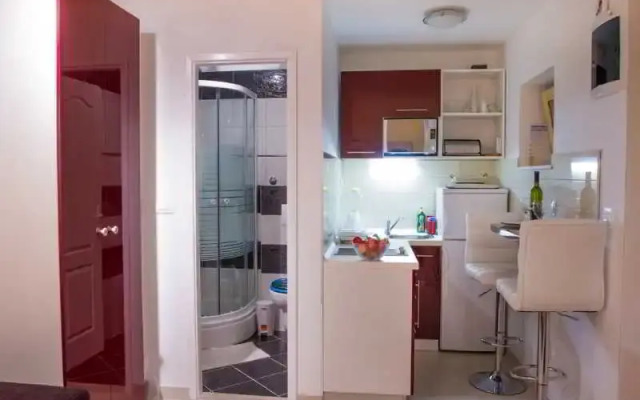 Apartments & Rooms Toni