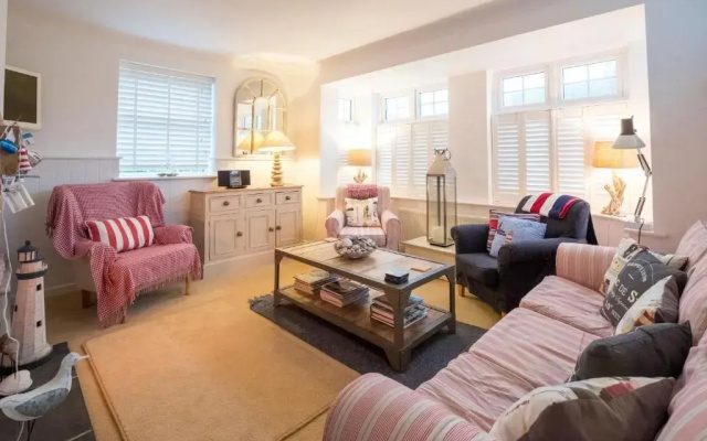 69 Saxmundham Road