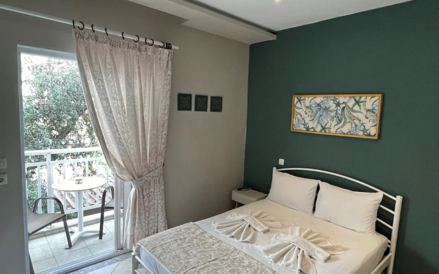 Room in Studio - Beautiful Room in Limenaria, Only Five Minutes Away From Center