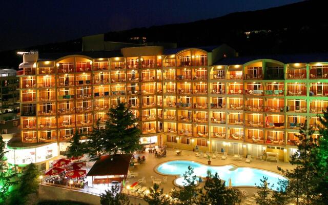 Отель Luna Hotel Болгария, Золотые пески - 1 отзыв об отеле, цены и фото номеров - забронировать отель Luna Hotel онлайн вид на фасад
