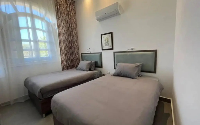 Golden Lake Hotel