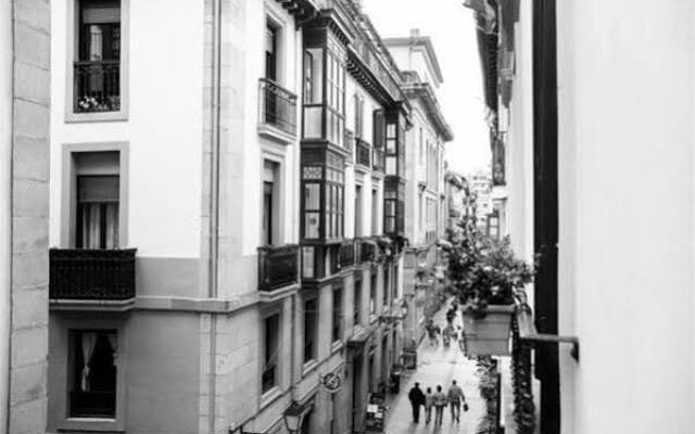 Отель Pension San Jeronimo Испания, Сан-Себастьян - отзывы, цены и фото номеров - забронировать отель Pension San Jeronimo онлайн вид на фасад
