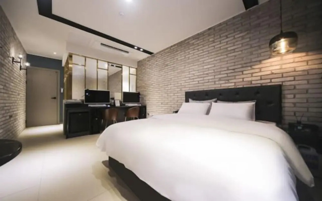 RIAN Hotel
