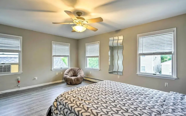 Family-friendly Keansburg Home: Walk to Beach!
