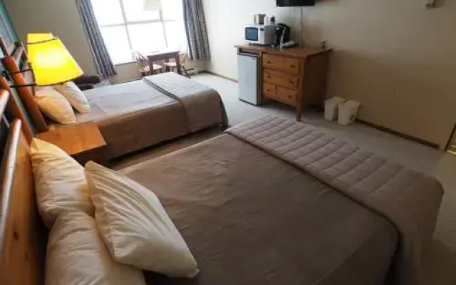 Apex Mountain Inn Suite 221-222 Condo