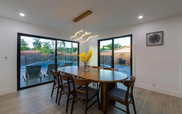 Cozy New Villa w/Cool Cabana+Fire Pit & Games