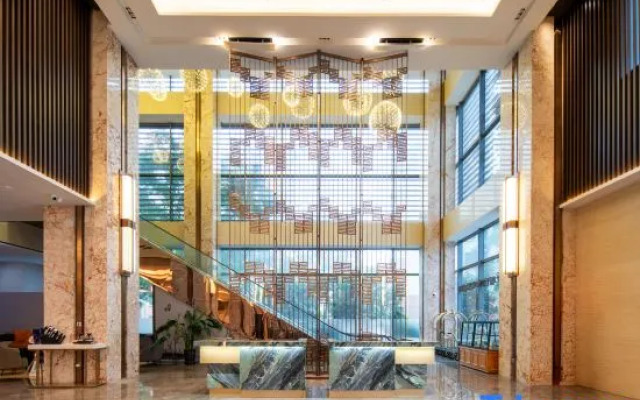 Rezen Hotel