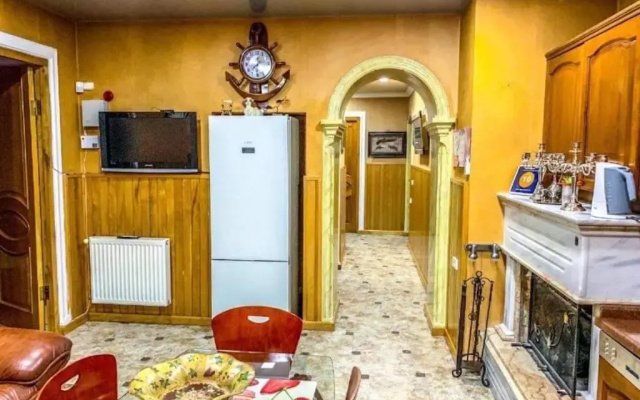 4 ROOM SUITE APARTMENT lN TBILISI CITY