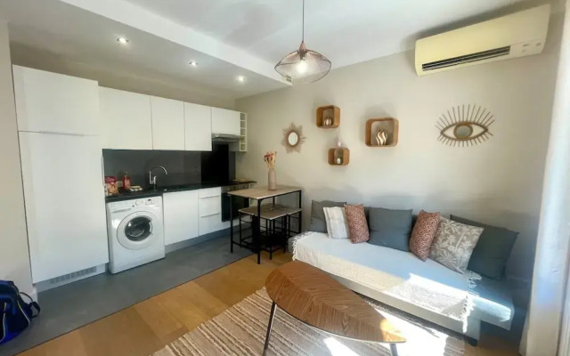 Cozy Apartment for 2 in Antibes
