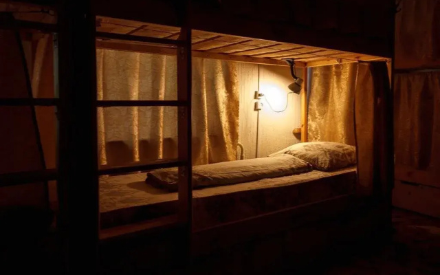 Hostel Kamelot