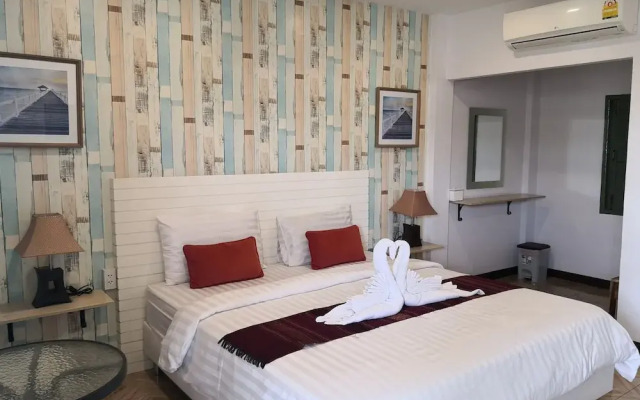 Naruchon Hotel
