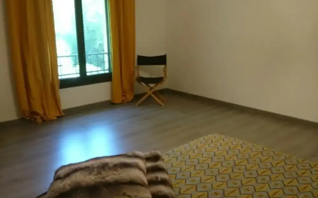 Dreamy Villa in Bruniquel with Jetty