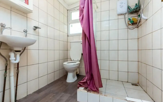 Bazely Street Deluxe Double Room 3