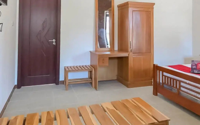 RedDoorz Resort near Darajat Garut