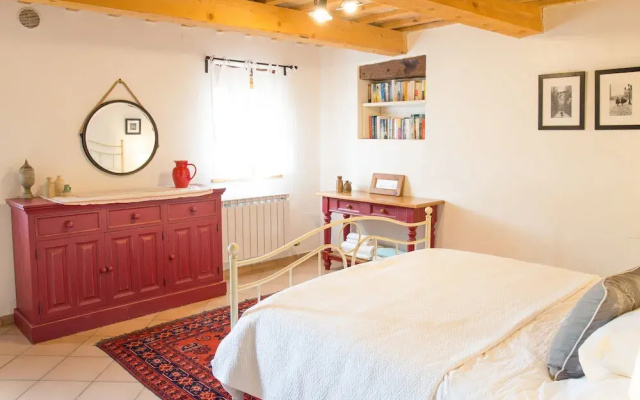 Home set in Olive Grove With Stunning Views