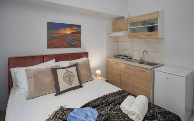 Sun City Apartments by Estia