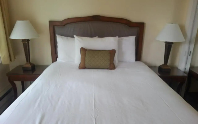 Carmel Crystal Bay Inn