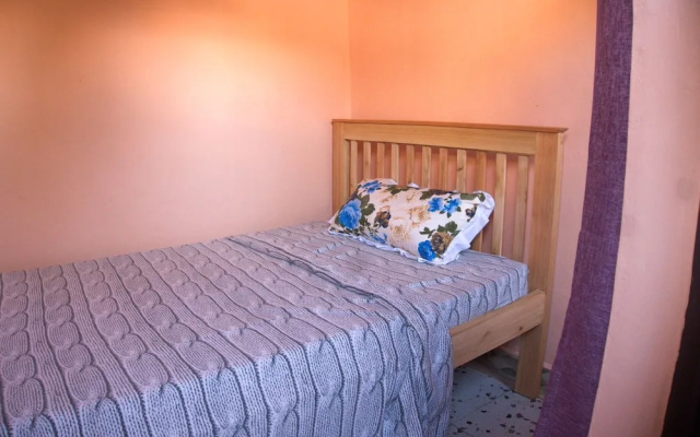 PLM Guest House & Restaurant