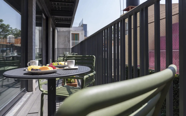 Capitalia   Simply The Best Condo